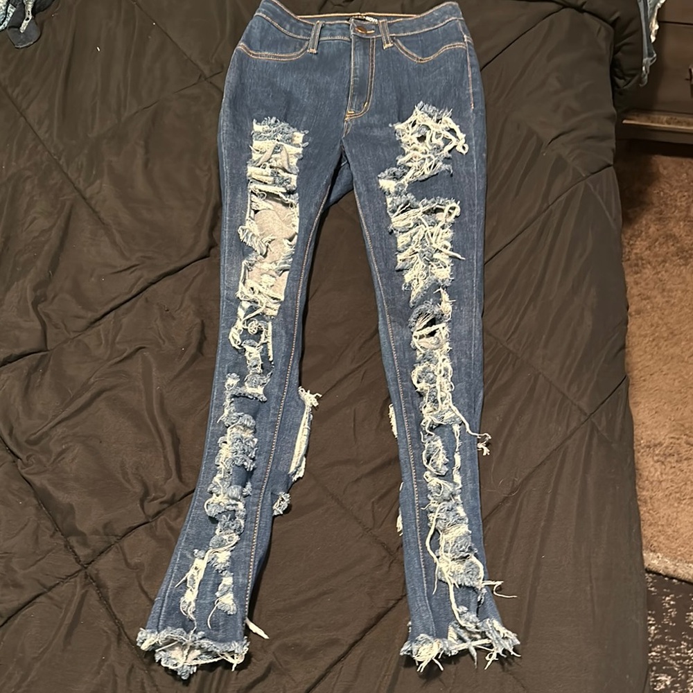 Fashion Nova Destroyed Skinny Jeans